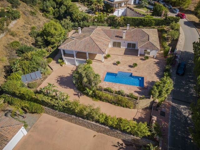 5 Zimmer Villa zu verkaufen in Valtocado, Mijas mit Garage - 1.375.000 € (Ref: 9145069)