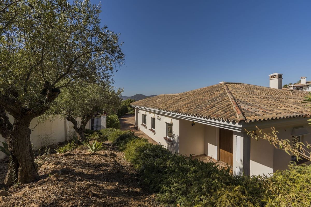 5 Zimmer Villa zu verkaufen in Valtocado mit Garage - 1.375.000 € (Ref: 9145069)