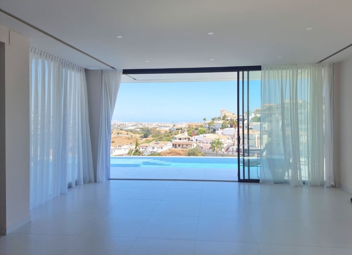 3 soveværelse Villa til salg i Cerro del Aguila med garage - € 1.350.000 (Ref: 9145071)