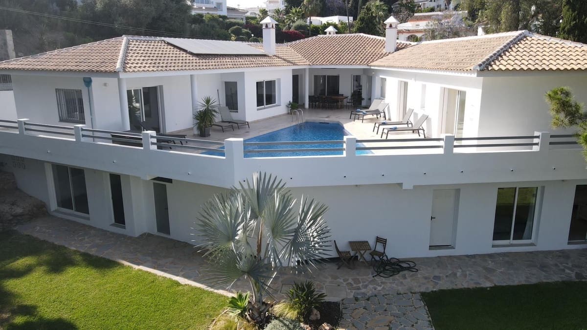 Chalet de 5 habitaciones en La Sierrezuela en venta con garaje - 1.319.000 € (Ref: 9145072)