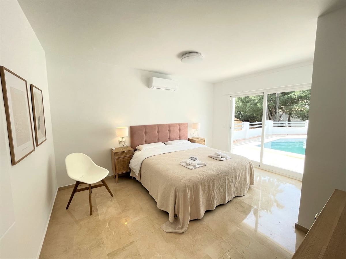 Chalet de 5 habitaciones en La Sierrezuela en venta con garaje - 1.319.000 € (Ref: 9145072)