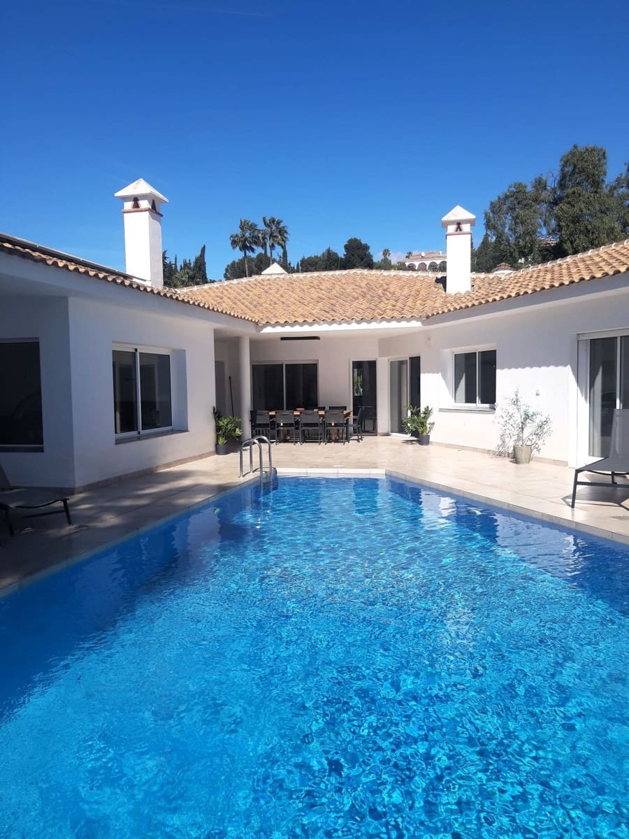 Chalet de 5 habitaciones en La Sierrezuela en venta con garaje - 1.319.000 € (Ref: 9145072)