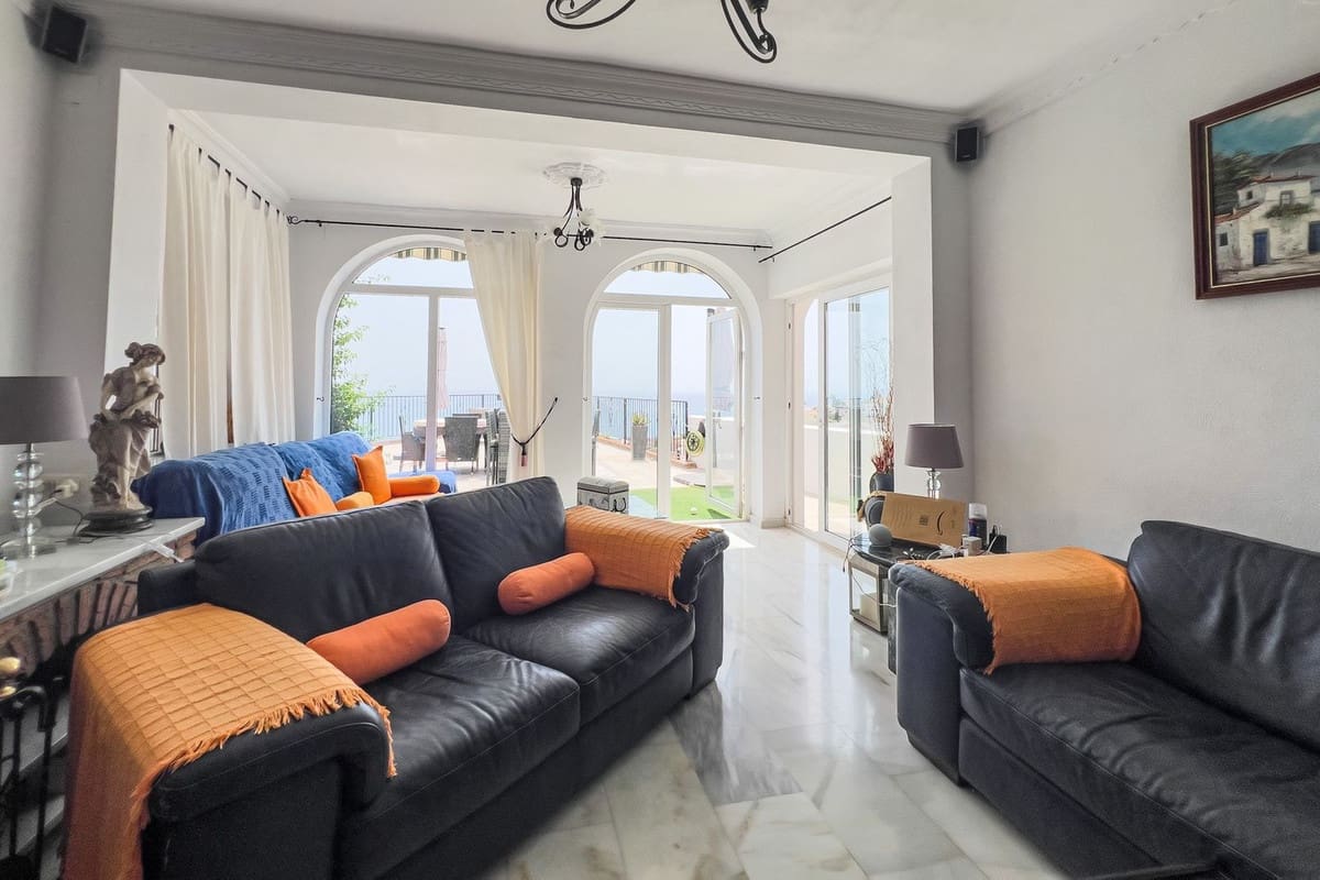 7 slaapkamer Villa te koop in La Capellania met garage - € 1.295.000 (Ref: 9145073)