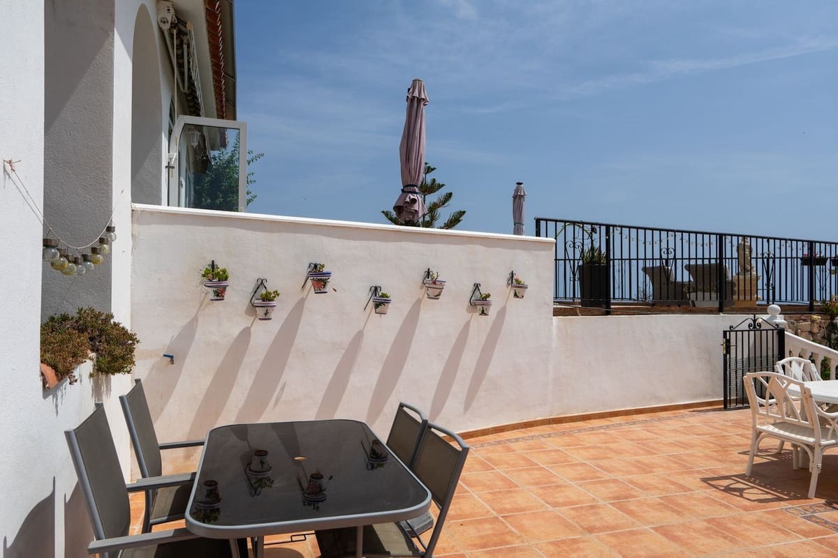 7 slaapkamer Villa te koop in La Capellania met garage - € 1.295.000 (Ref: 9145073)
