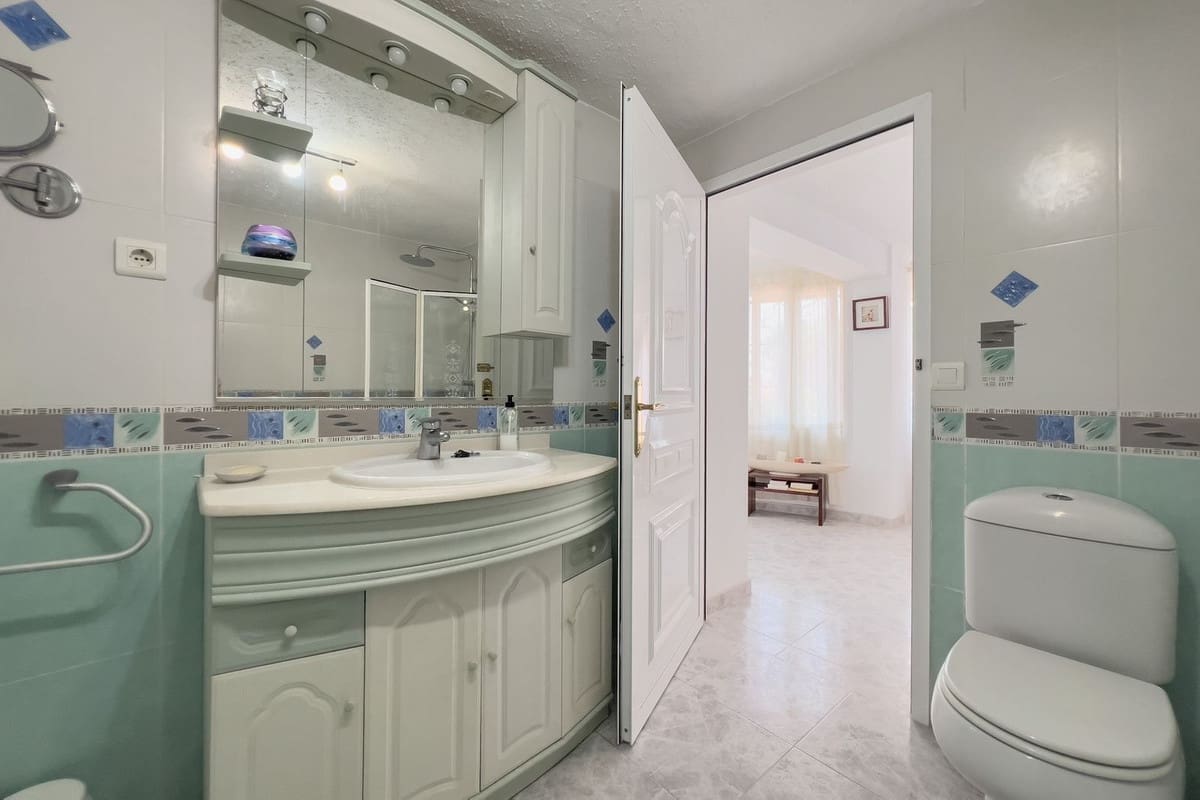 7 slaapkamer Villa te koop in La Capellania met garage - € 1.295.000 (Ref: 9145073)