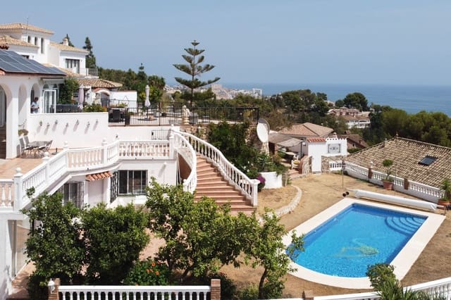 7 makuuhuone Huvila myytävänä paikassa La Capellania, Benalmádena mukana 
autotalli - 1 295 000 € (Ref: 9145073)