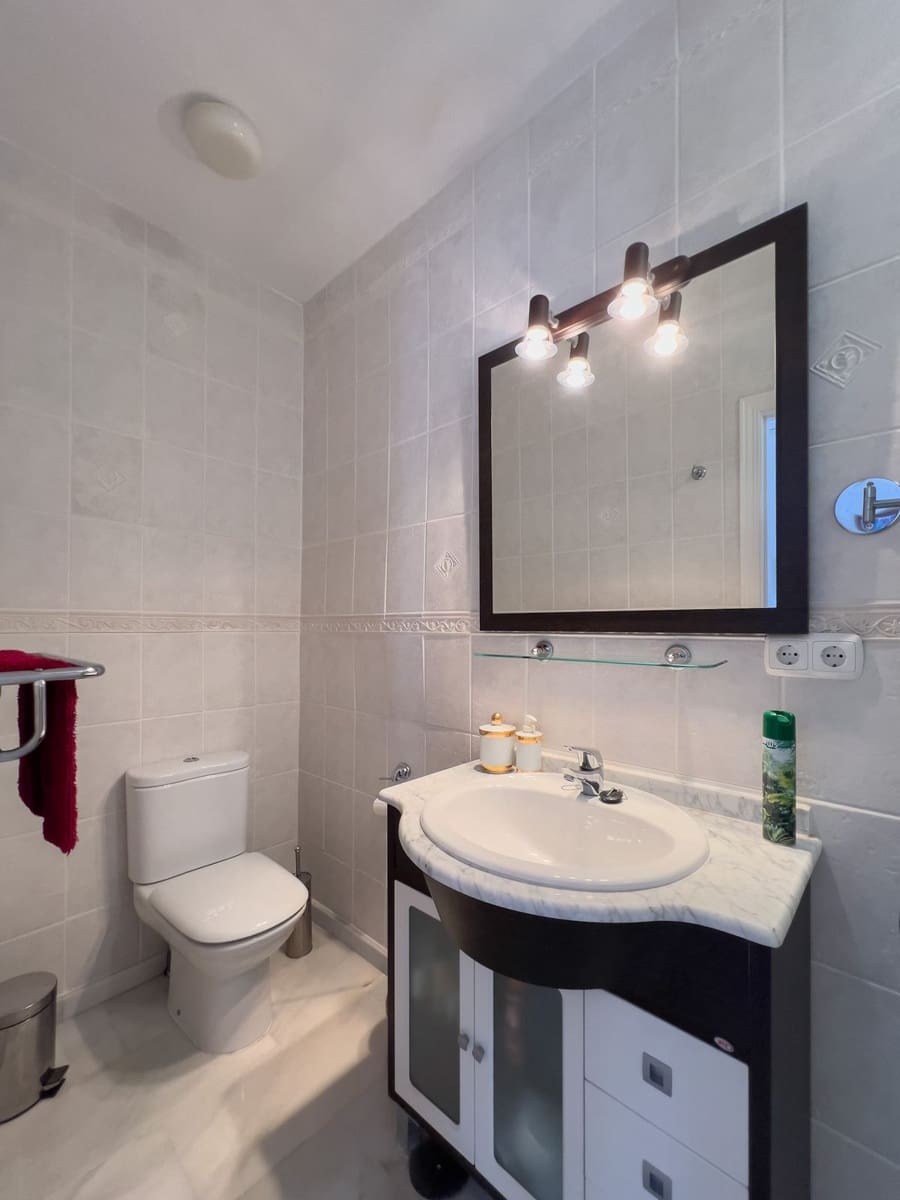 7 slaapkamer Villa te koop in La Capellania met garage - € 1.295.000 (Ref: 9145073)