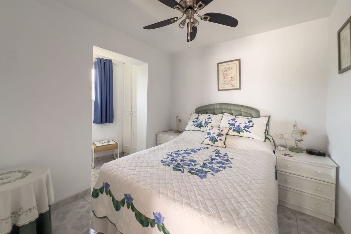 7 slaapkamer Villa te koop in La Capellania met garage - € 1.295.000 (Ref: 9145073)