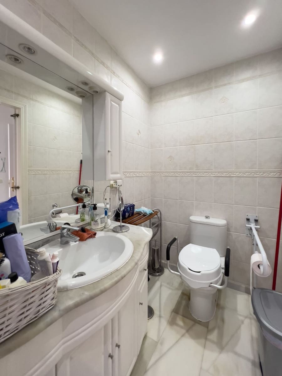 7 slaapkamer Villa te koop in La Capellania met garage - € 1.295.000 (Ref: 9145073)