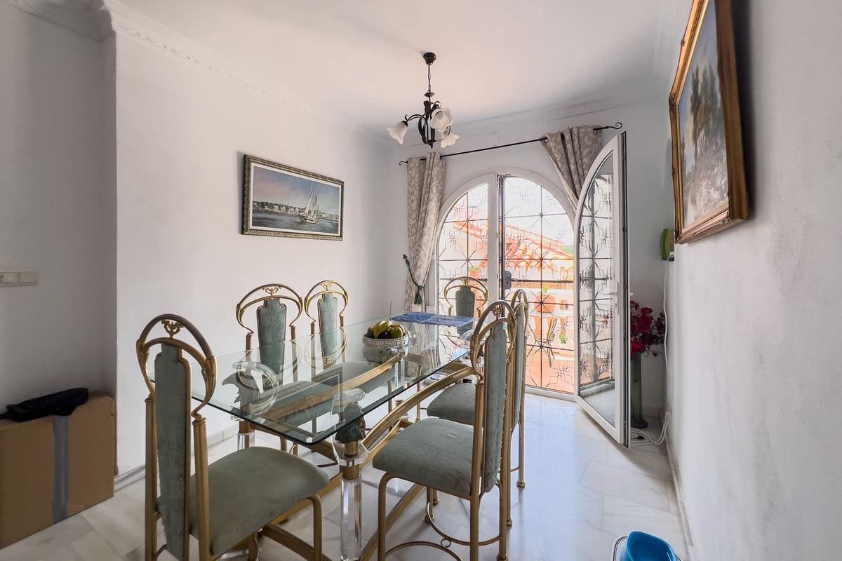 7 slaapkamer Villa te koop in La Capellania met garage - € 1.295.000 (Ref: 9145073)