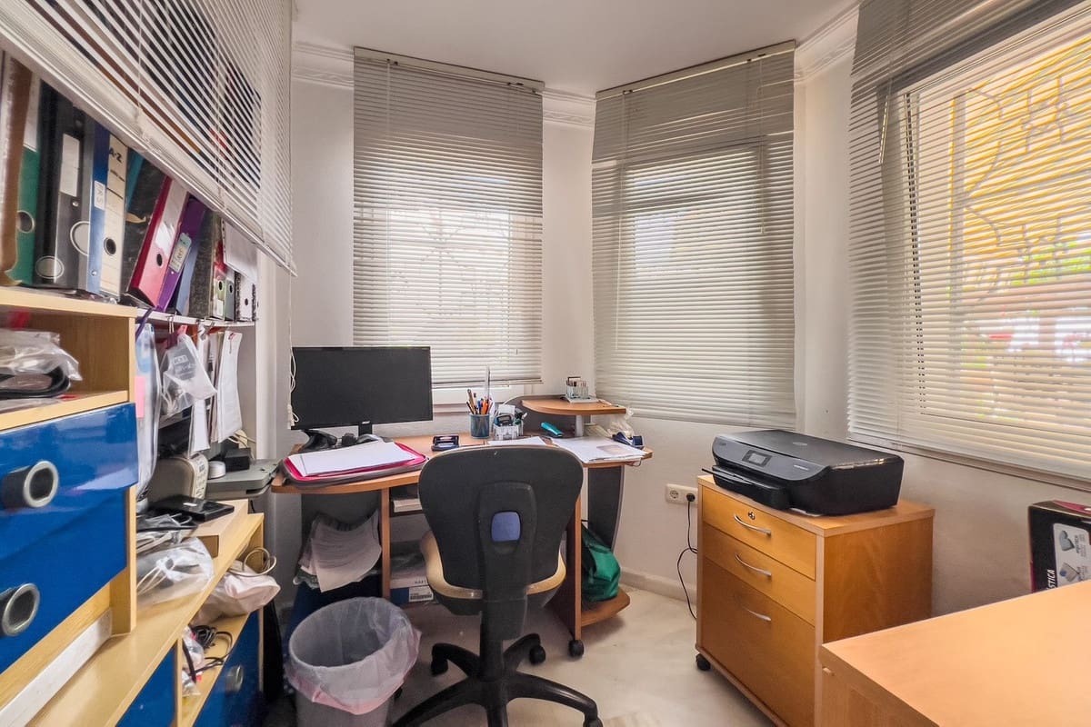 7 slaapkamer Villa te koop in La Capellania met garage - € 1.295.000 (Ref: 9145073)