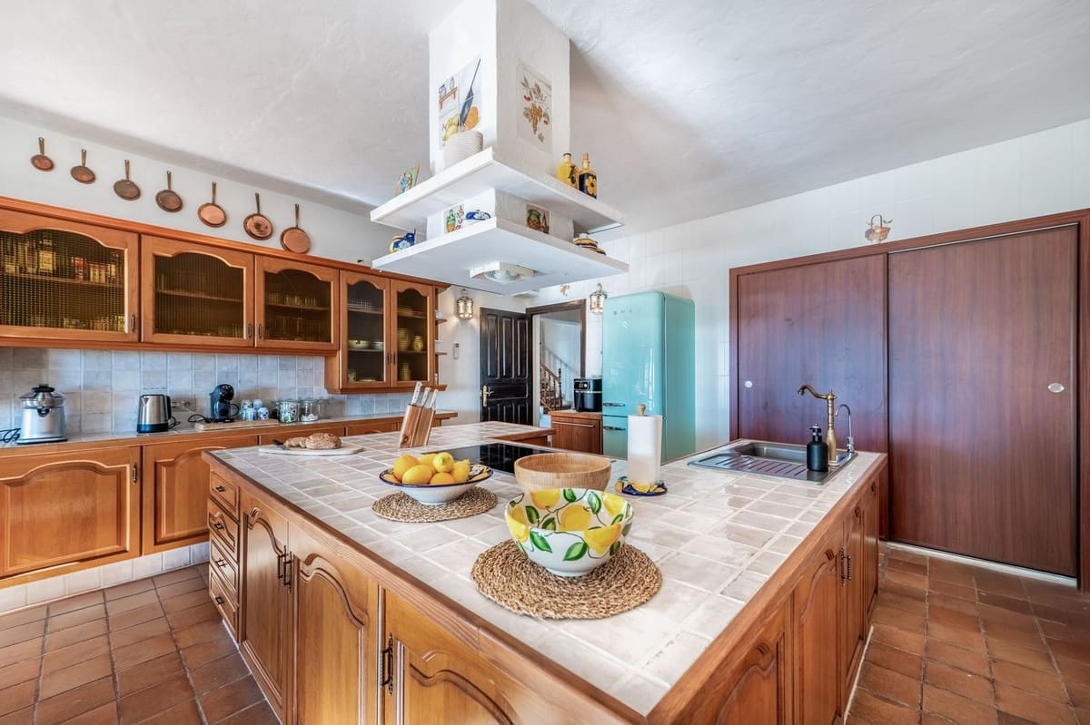 4 soverom Villa til salgs i Valtocado - € 1 280 000 (Ref: 9145074)