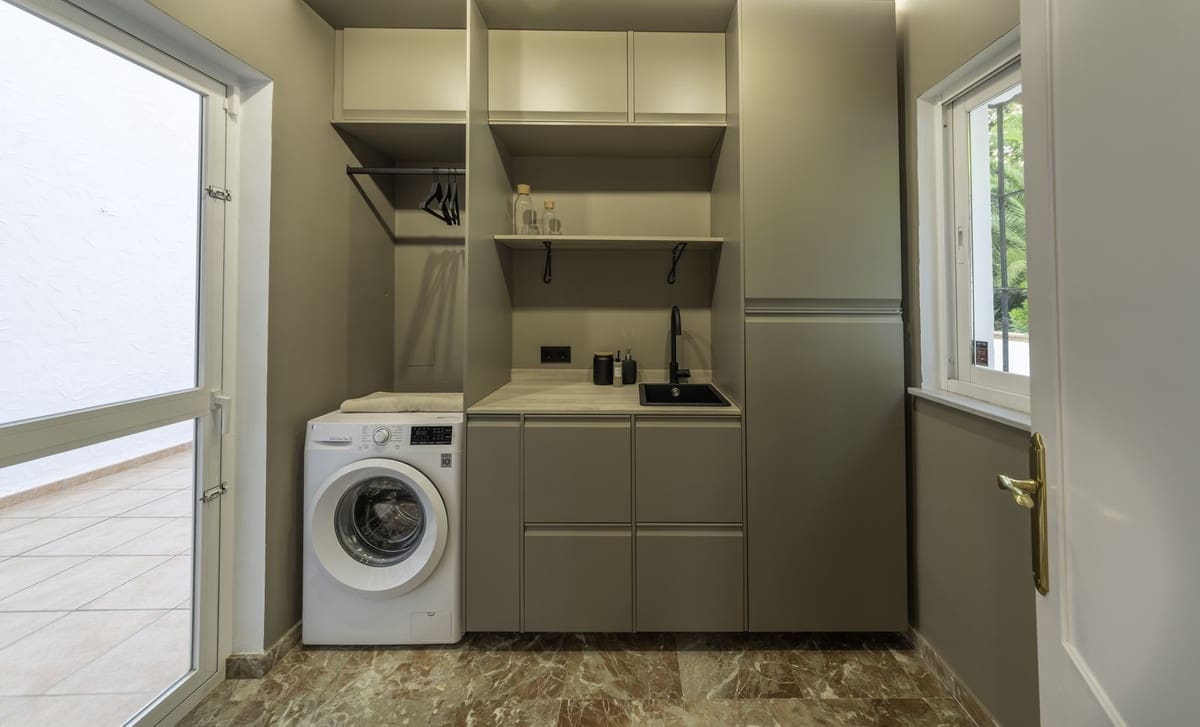 3 soveværelse Villa til salg i La Sierrezuela - € 1.095.000 (Ref: 9145076)