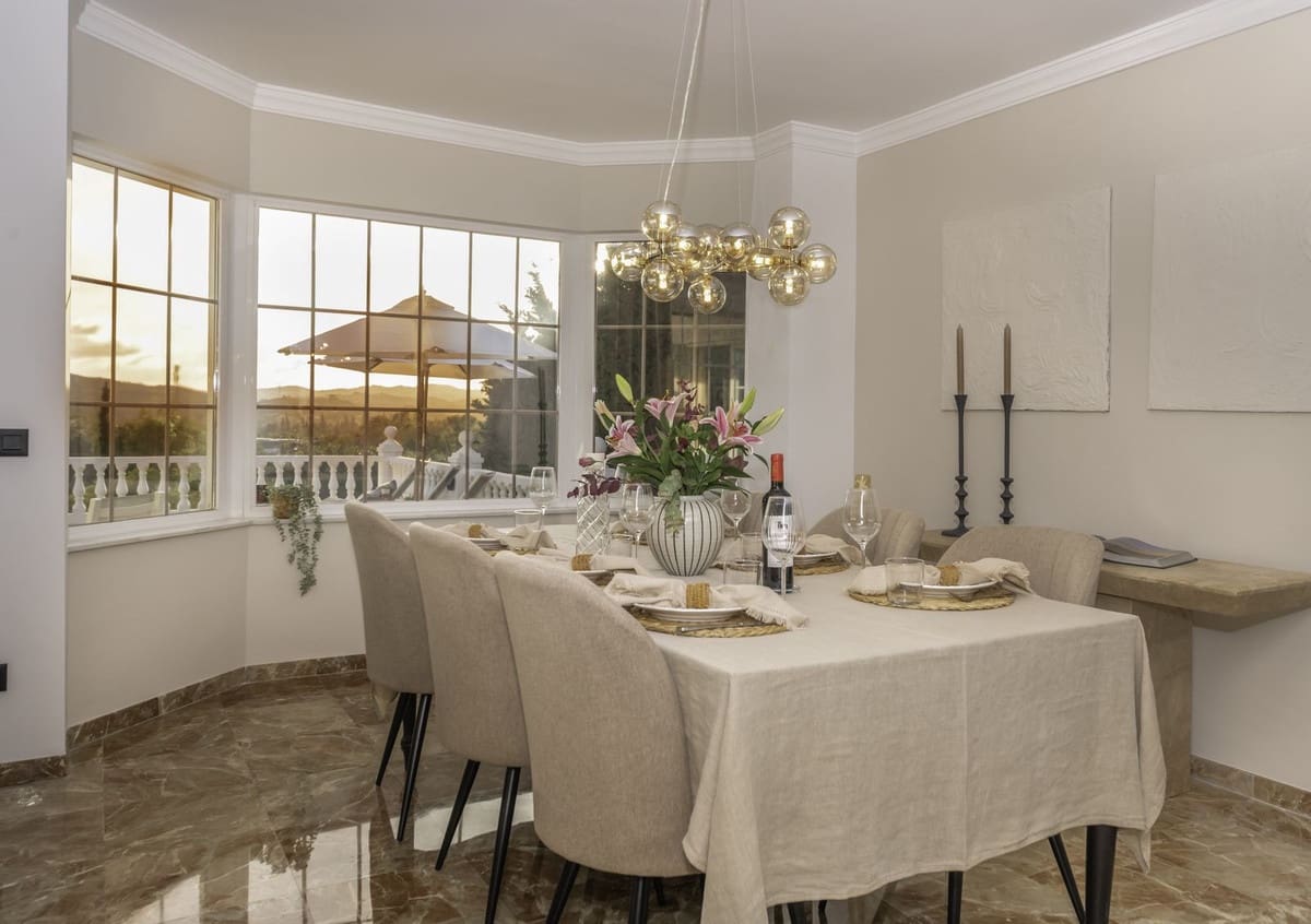 3 soveværelse Villa til salg i La Sierrezuela - € 1.095.000 (Ref: 9145076)