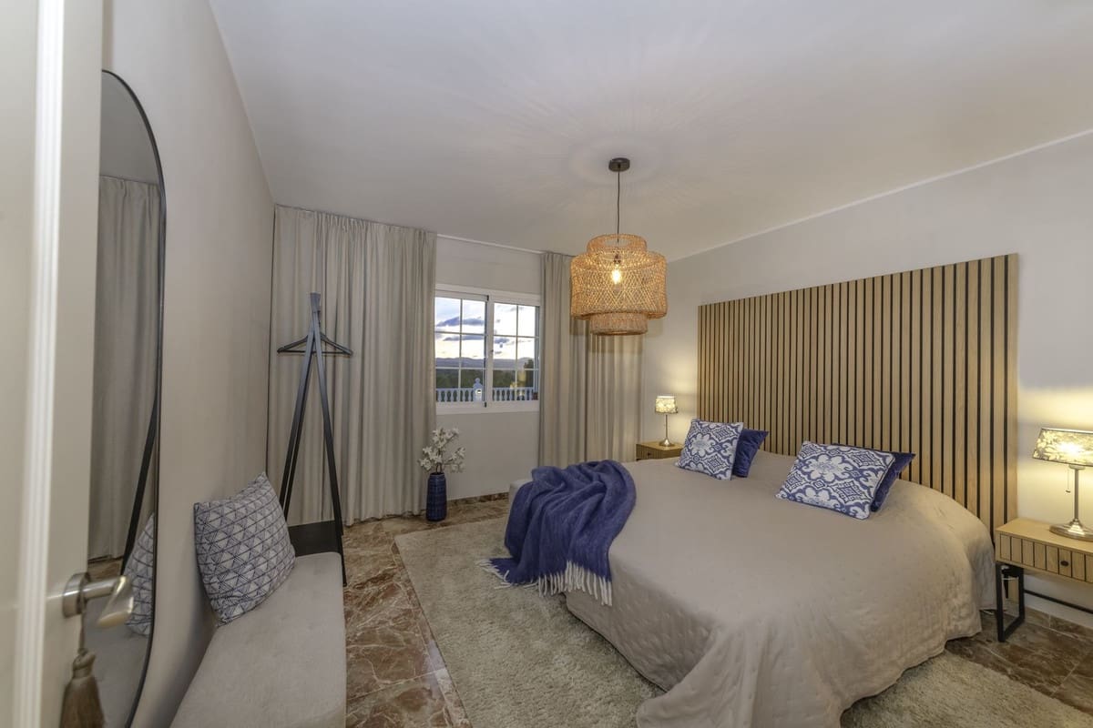 3 soveværelse Villa til salg i La Sierrezuela - € 1.095.000 (Ref: 9145076)