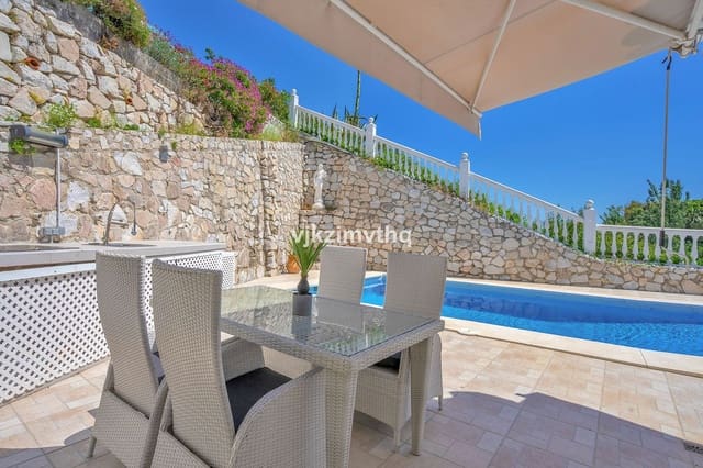 3 bedroom Villa for sale in El Faro, Mijas with garage - € 1,199,000 (Ref: 9145079)
