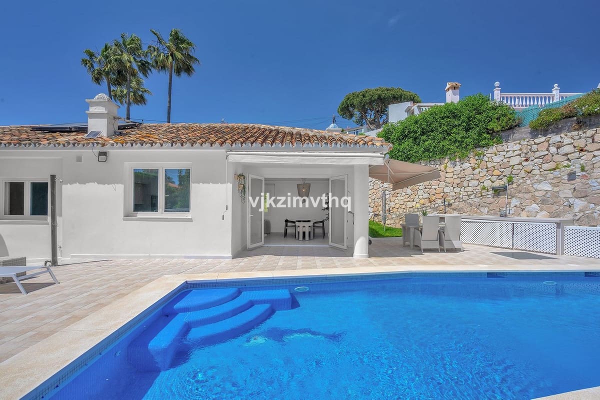 3 bedroom Villa for sale in El Faro with garage - € 1,199,000 (Ref: 9145079)