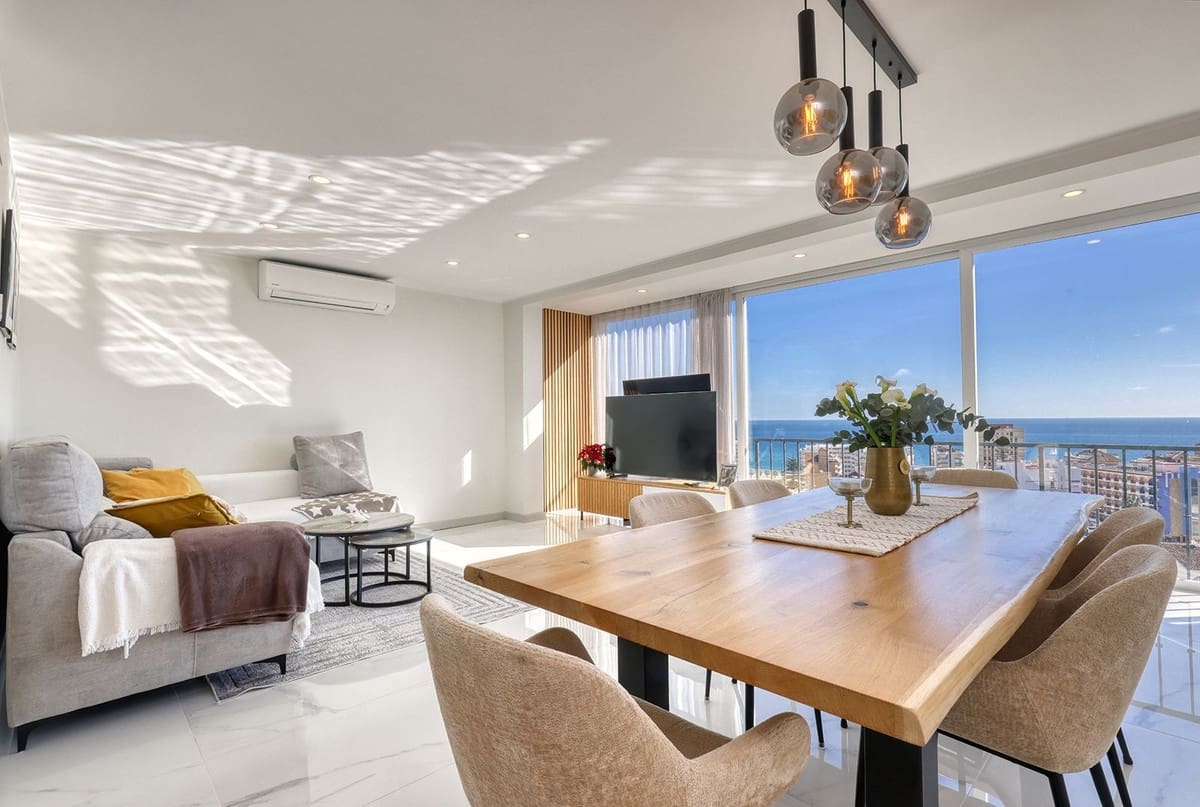 3 slaapkamer Villa te koop in Fuengirola met garage - € 999.999 (Ref: 9145081)