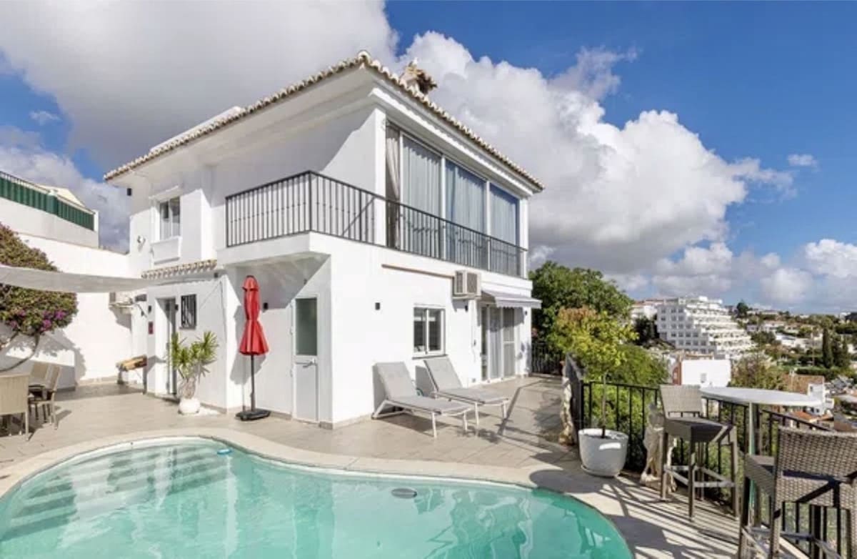 3 slaapkamer Villa te koop in Fuengirola met garage - € 999.999 (Ref: 9145081)