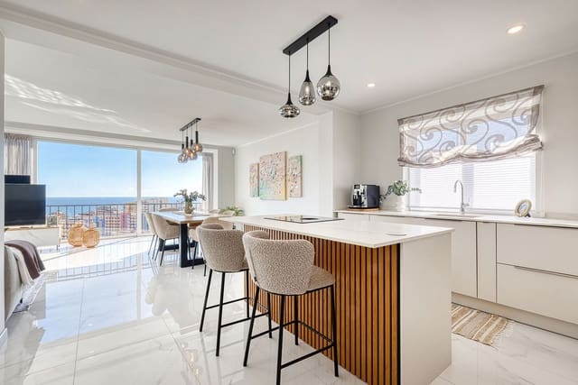 3 soveværelse Villa til salg i Torreblanca, Fuengirola med garage - € 999.999 (Ref: 9145081)