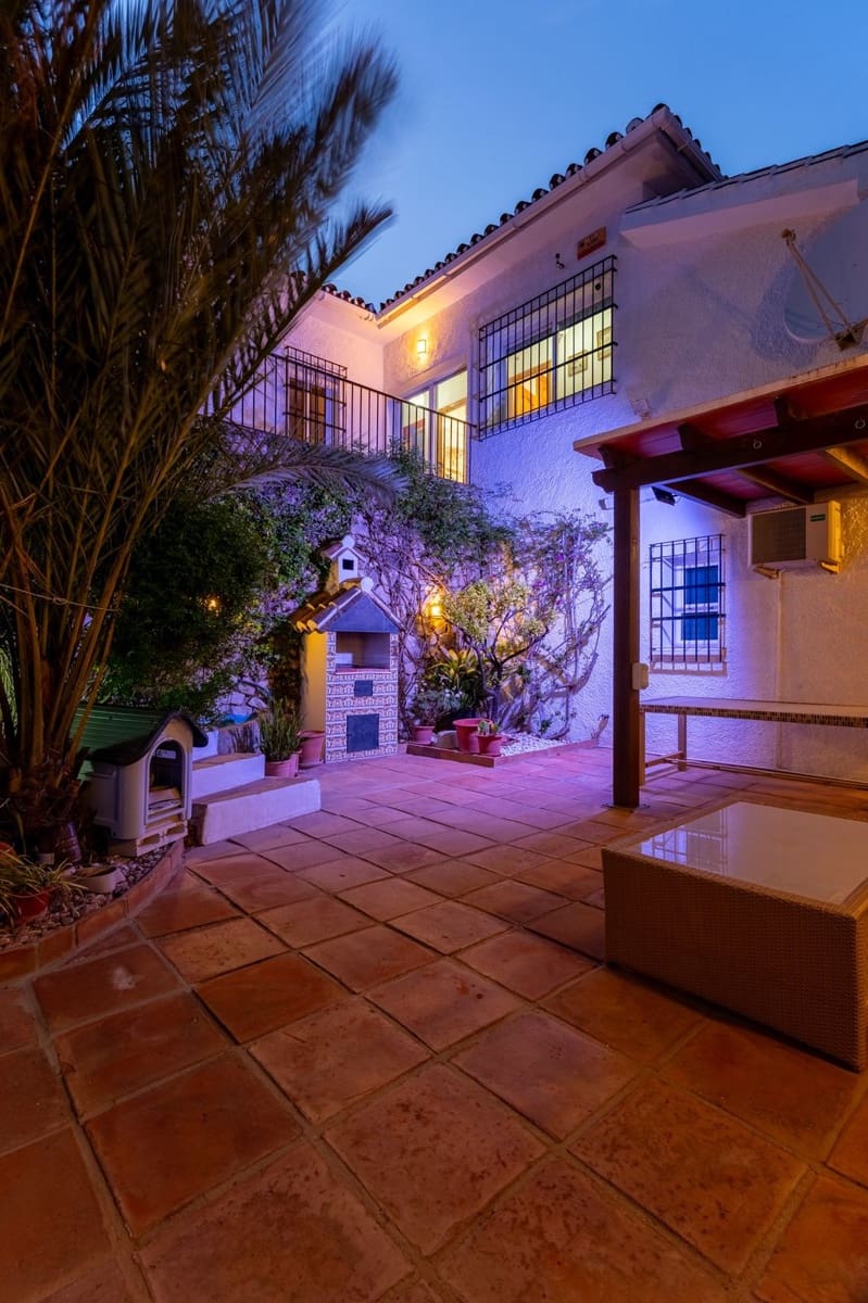 4 makuuhuone Huvila myytävänä paikassa Mijas - 849 000 € (Ref: 9145084)