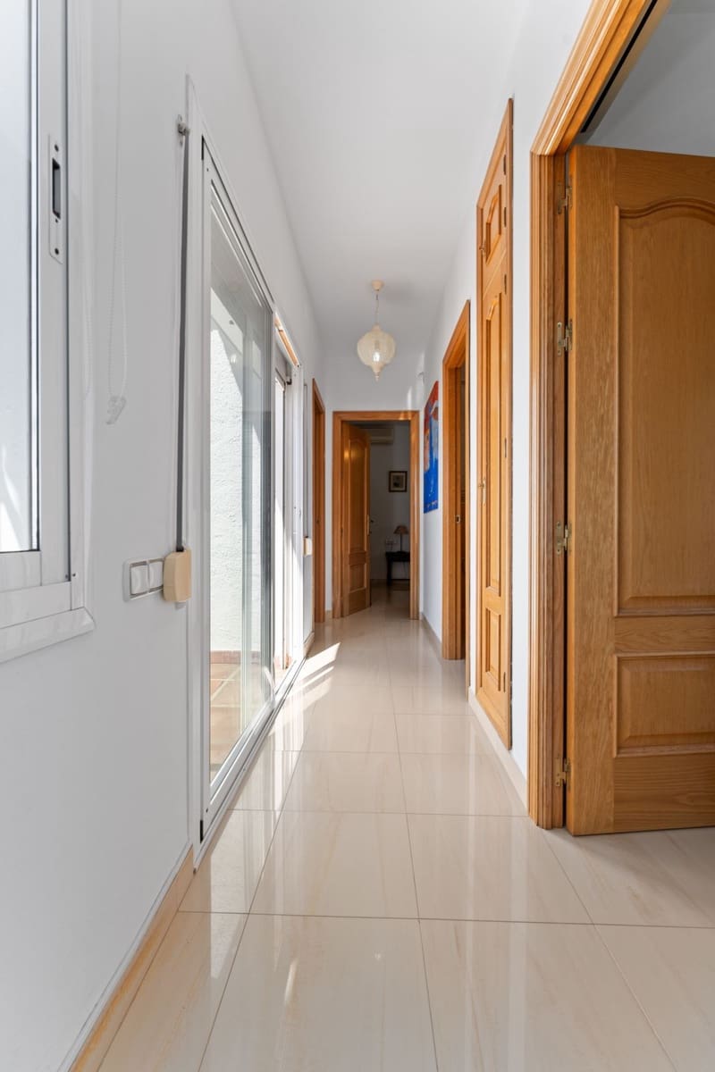 4 makuuhuone Huvila myytävänä paikassa Mijas - 849 000 € (Ref: 9145084)
