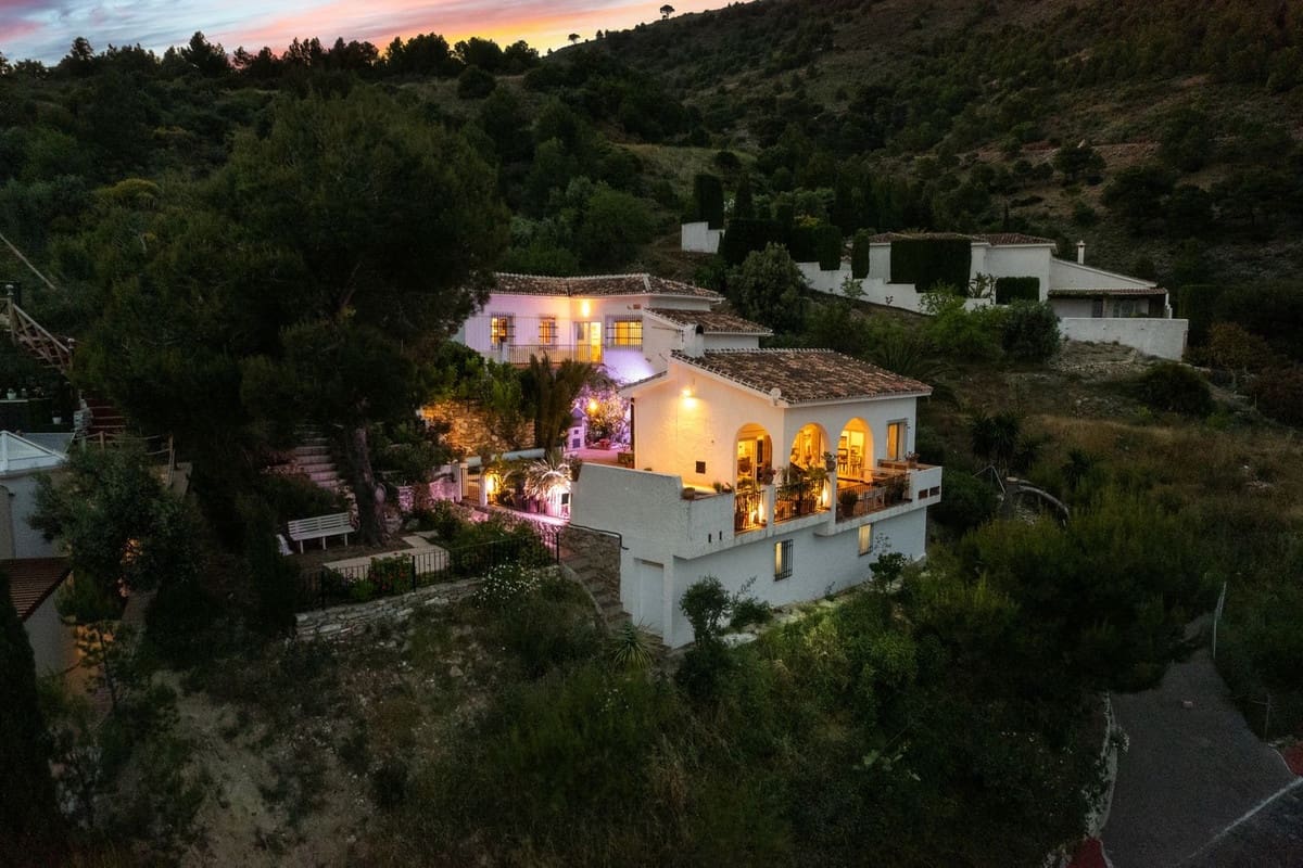4 makuuhuone Huvila myytävänä paikassa Mijas - 849 000 € (Ref: 9145084)