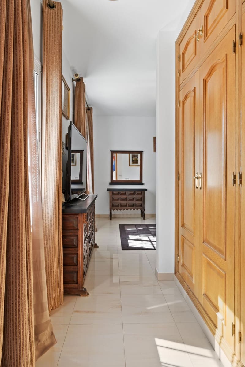 4 makuuhuone Huvila myytävänä paikassa Mijas - 849 000 € (Ref: 9145084)