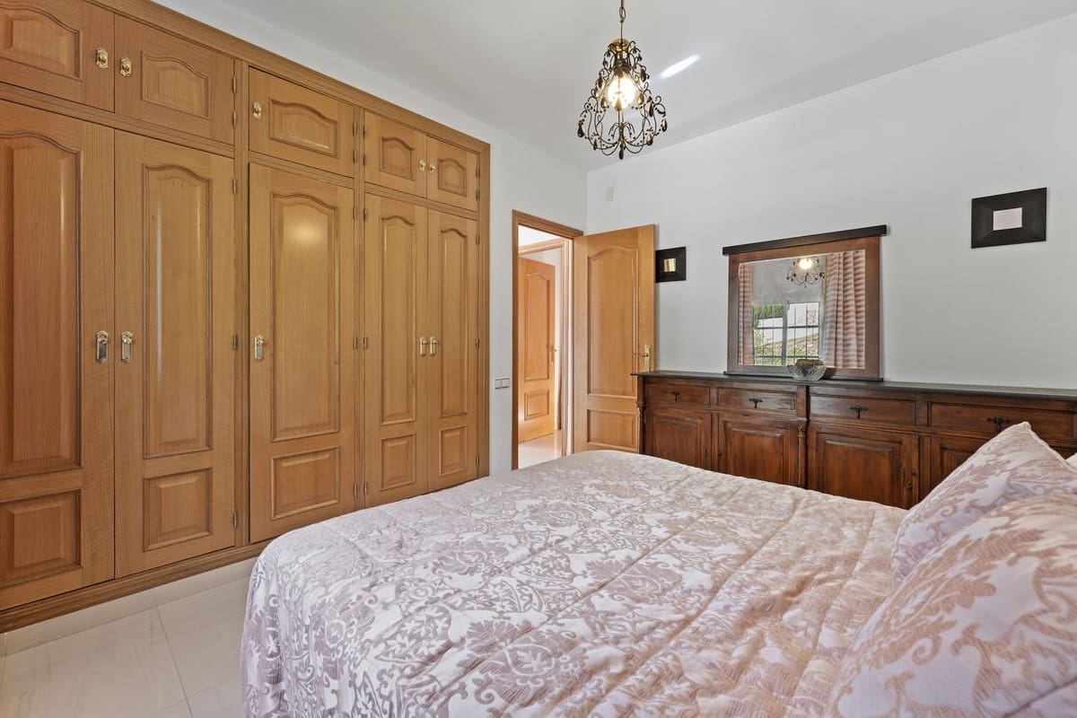 4 makuuhuone Huvila myytävänä paikassa Mijas - 849 000 € (Ref: 9145084)