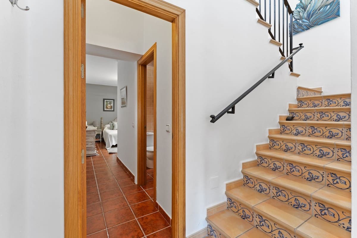 4 makuuhuone Huvila myytävänä paikassa Mijas - 849 000 € (Ref: 9145084)