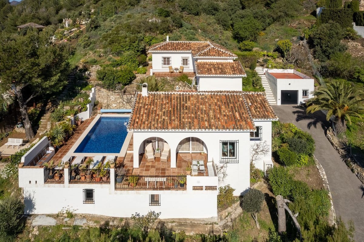 4 makuuhuone Huvila myytävänä paikassa Mijas - 849 000 € (Ref: 9145084)