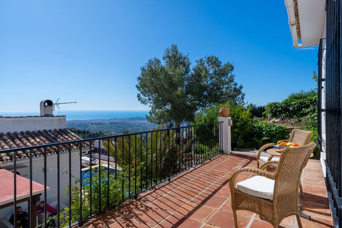 4 makuuhuone Huvila myytävänä paikassa Mijas - 849 000 € (Ref: 9145084)