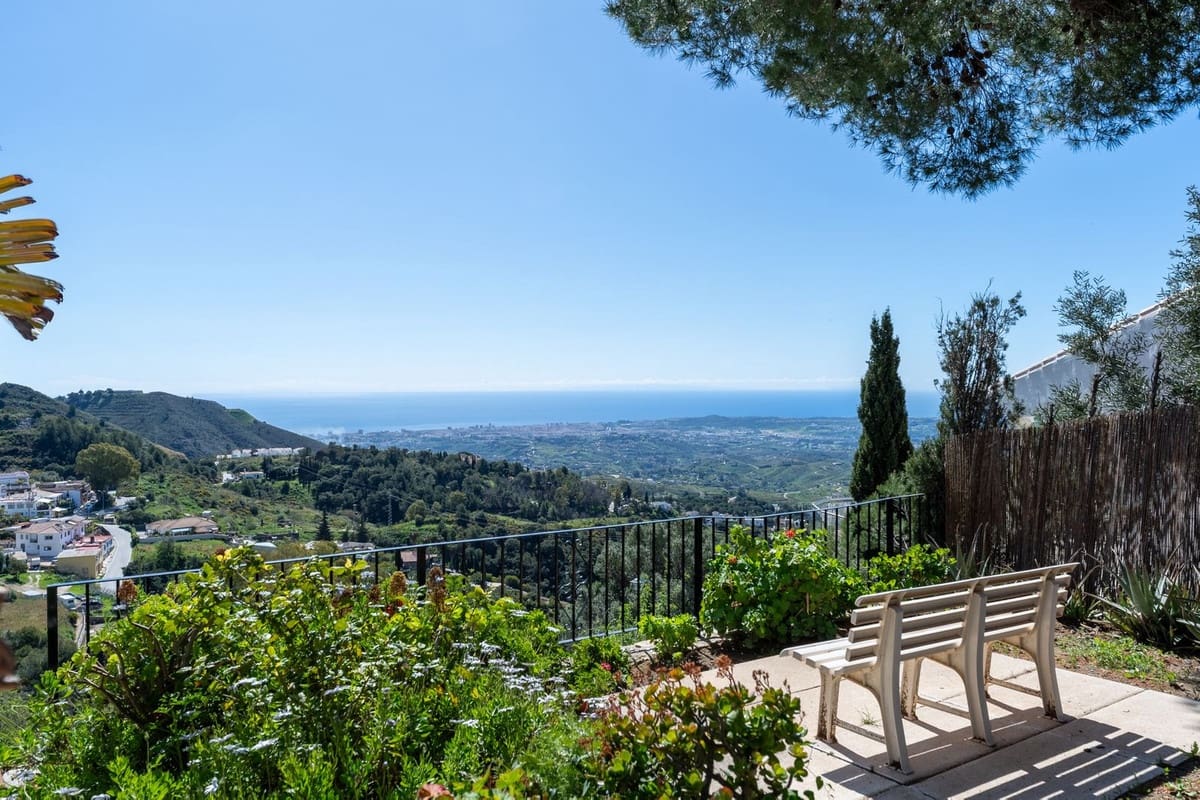 4 makuuhuone Huvila myytävänä paikassa Mijas - 849 000 € (Ref: 9145084)