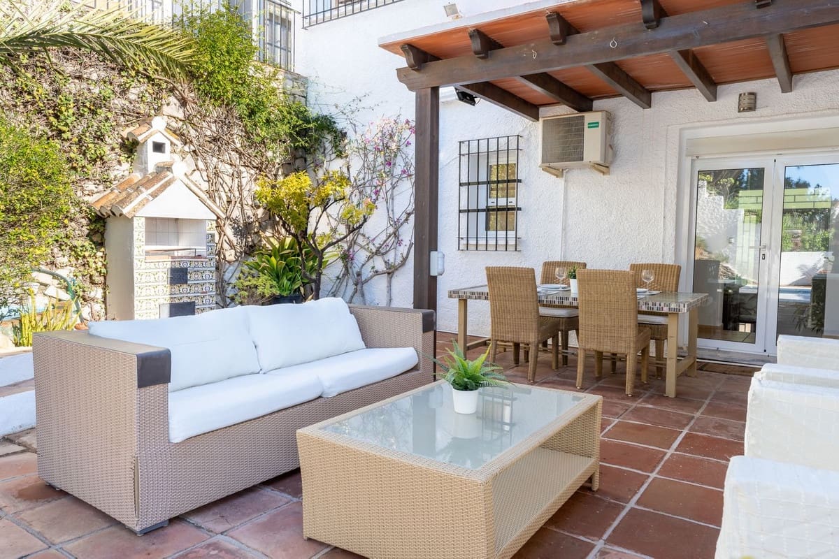 4 makuuhuone Huvila myytävänä paikassa Mijas - 849 000 € (Ref: 9145084)