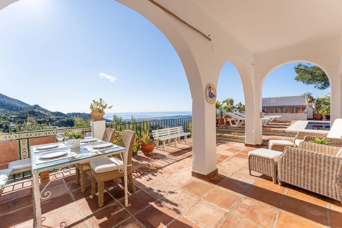4 makuuhuone Huvila myytävänä paikassa Mijas - 849 000 € (Ref: 9145084)