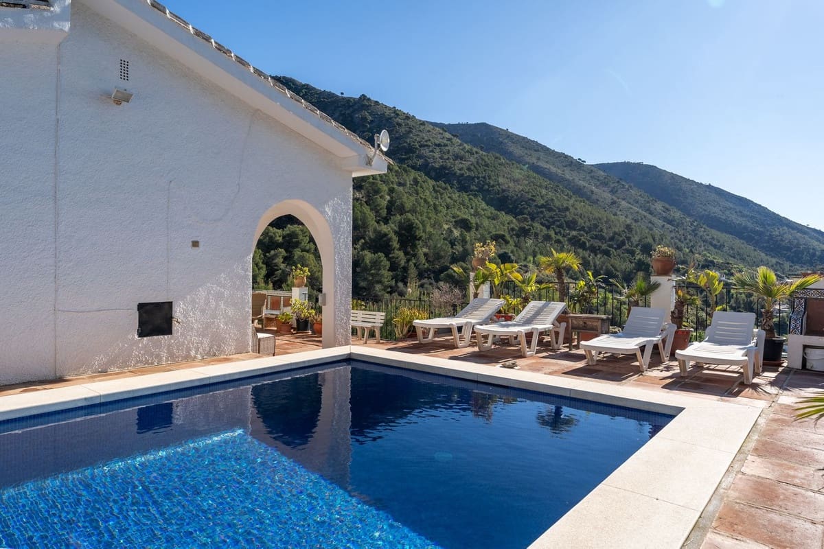 4 makuuhuone Huvila myytävänä paikassa Mijas - 849 000 € (Ref: 9145084)