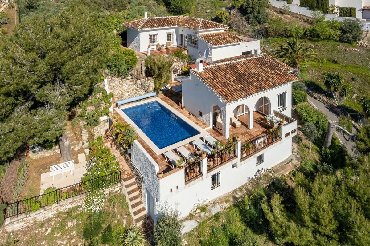 4 makuuhuone Huvila myytävänä paikassa Mijas - 849 000 € (Ref: 9145084)