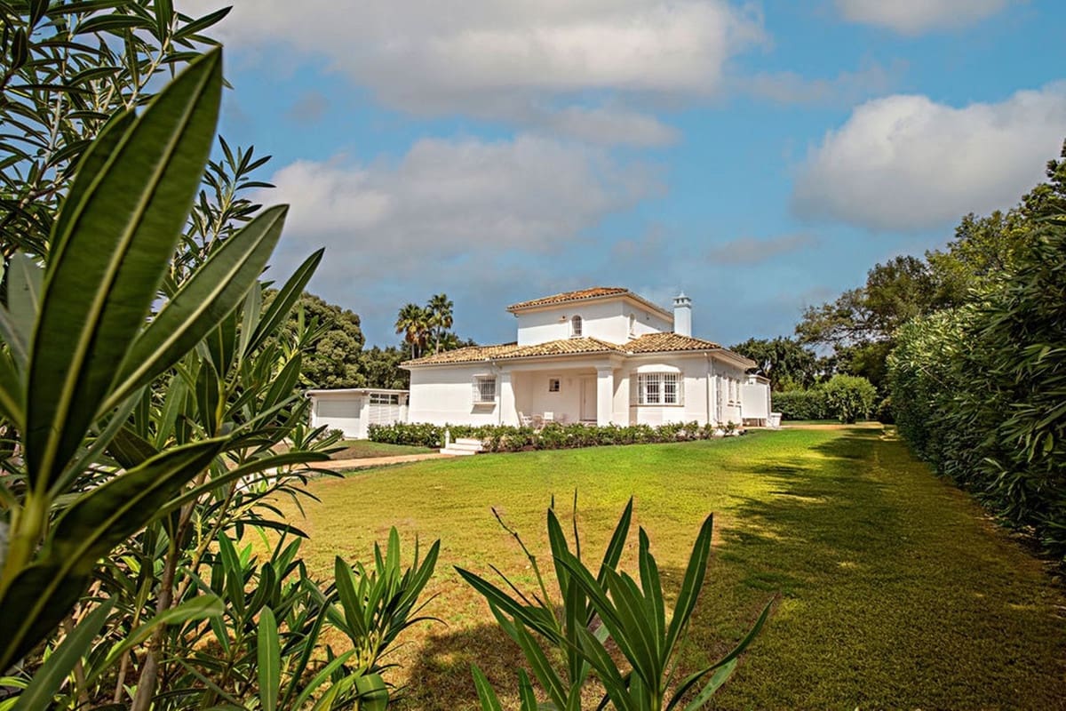 3 soveværelse Villa til salg i San Roque med garage - € 1.200.000 (Ref: 9145089)