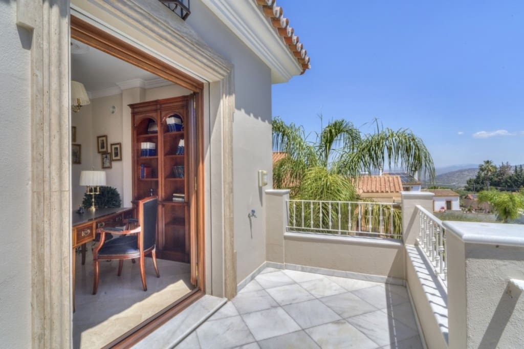 6 soveværelse Villa til salg i Alhaurin el Grande med garage - € 1.200.000 (Ref: 9145093)