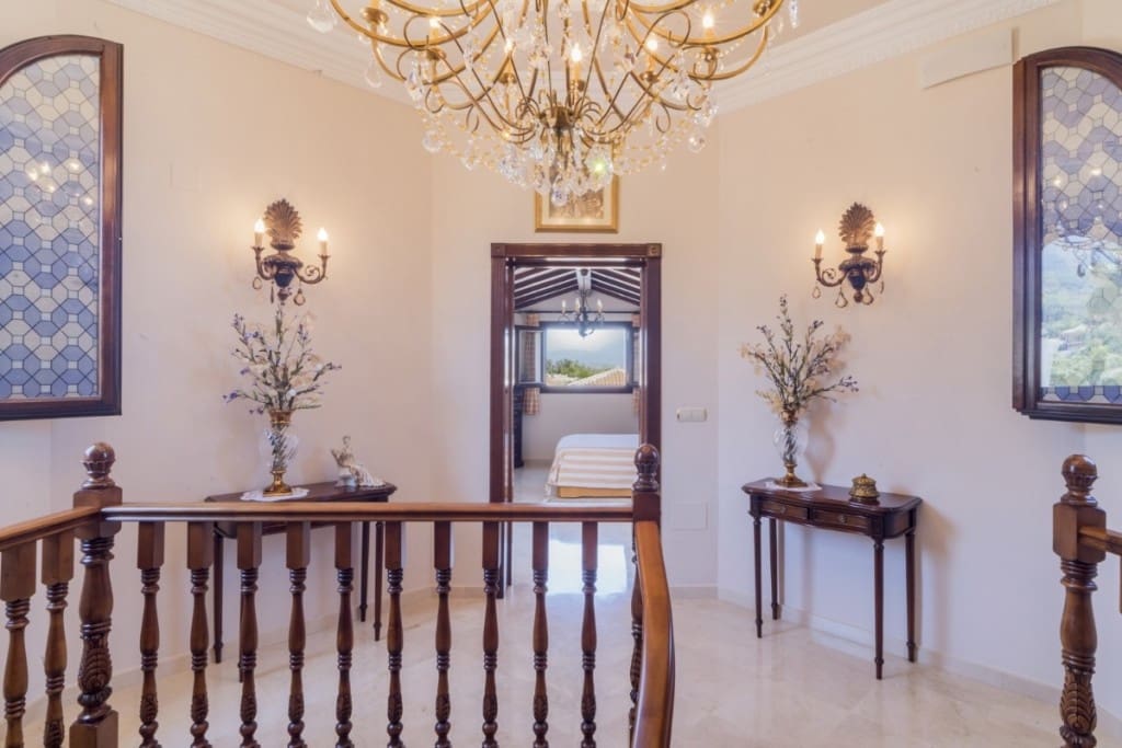 6 soverom Villa til salgs i Alhaurin el Grande med garasje - € 1 200 000 (Ref: 9145093)