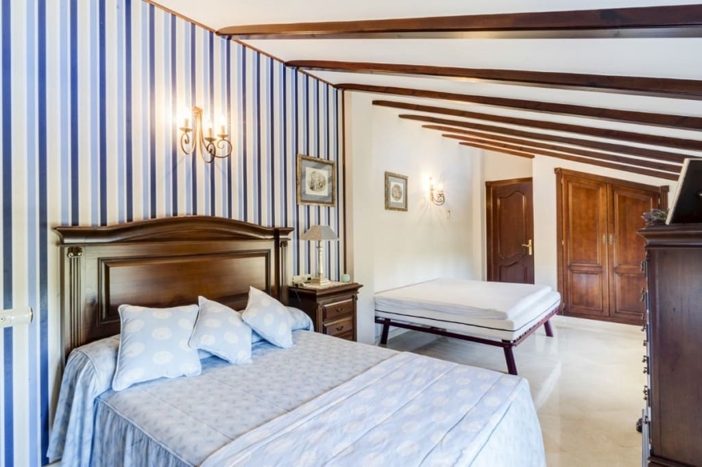 6 soverom Villa til salgs i Alhaurin el Grande med garasje - € 1 200 000 (Ref: 9145093)