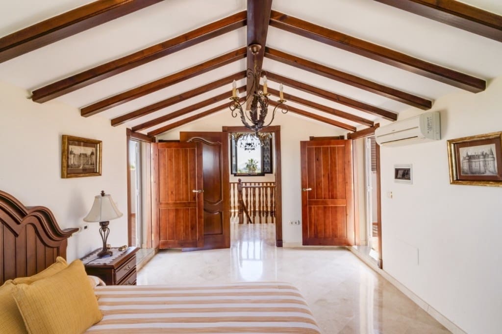 6 soverom Villa til salgs i Alhaurin el Grande med garasje - € 1 200 000 (Ref: 9145093)