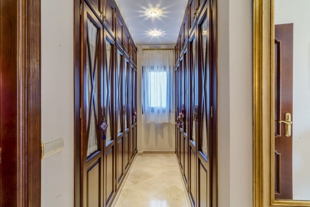 6 soverom Villa til salgs i Alhaurin el Grande med garasje - € 1 200 000 (Ref: 9145093)