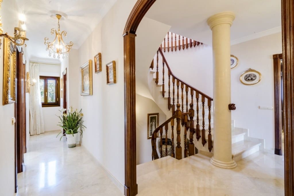 6 soverom Villa til salgs i Alhaurin el Grande med garasje - € 1 200 000 (Ref: 9145093)