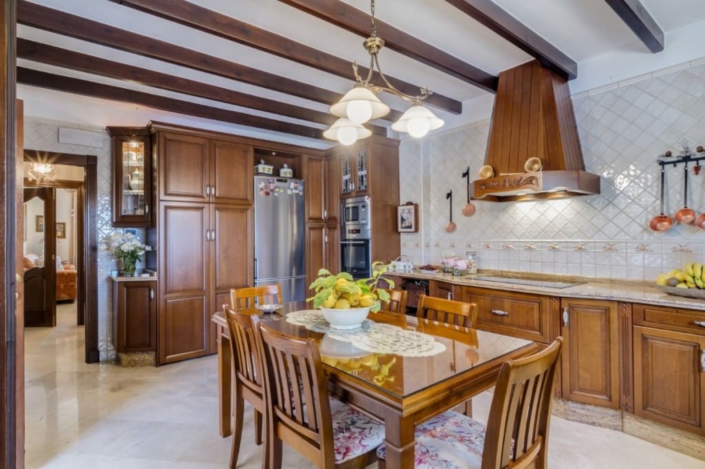 6 soverom Villa til salgs i Alhaurin el Grande med garasje - € 1 200 000 (Ref: 9145093)