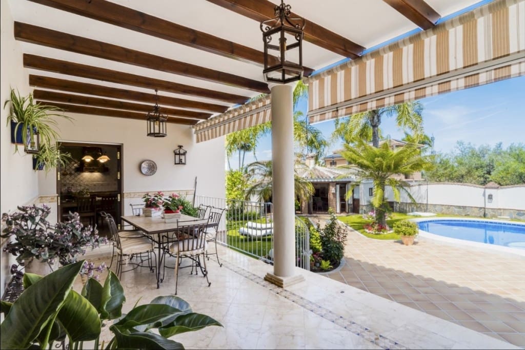 6 soverom Villa til salgs i Alhaurin el Grande med garasje - € 1 200 000 (Ref: 9145093)