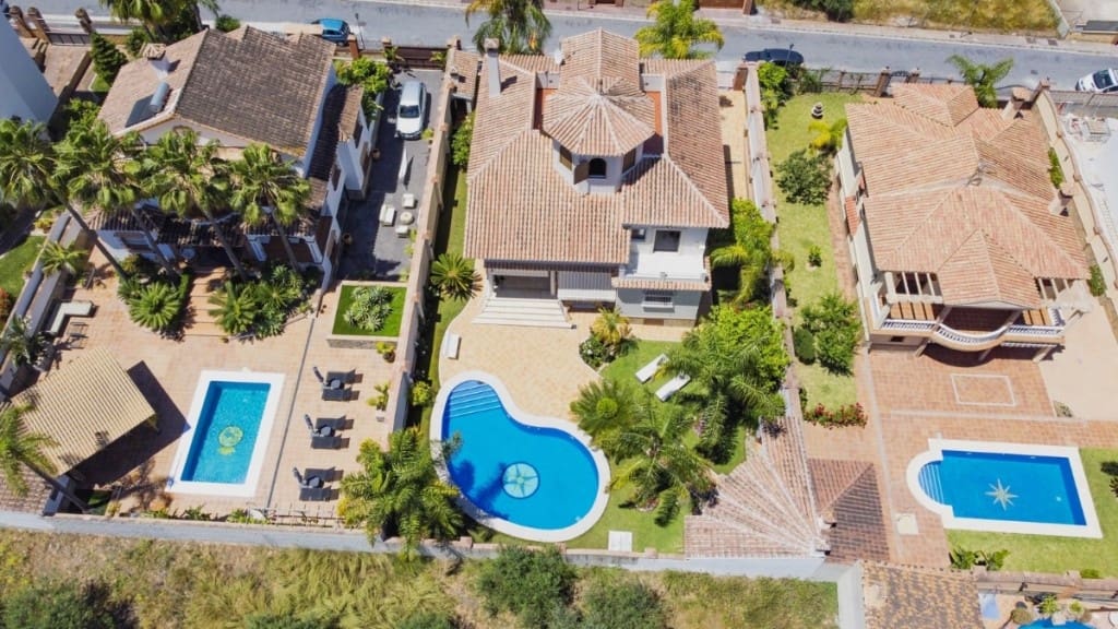 6 soverom Villa til salgs i Alhaurin el Grande med garasje - € 1 200 000 (Ref: 9145093)