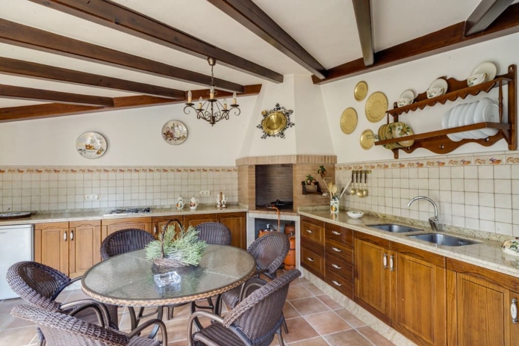 6 soverom Villa til salgs i Alhaurin el Grande med garasje - € 1 200 000 (Ref: 9145093)