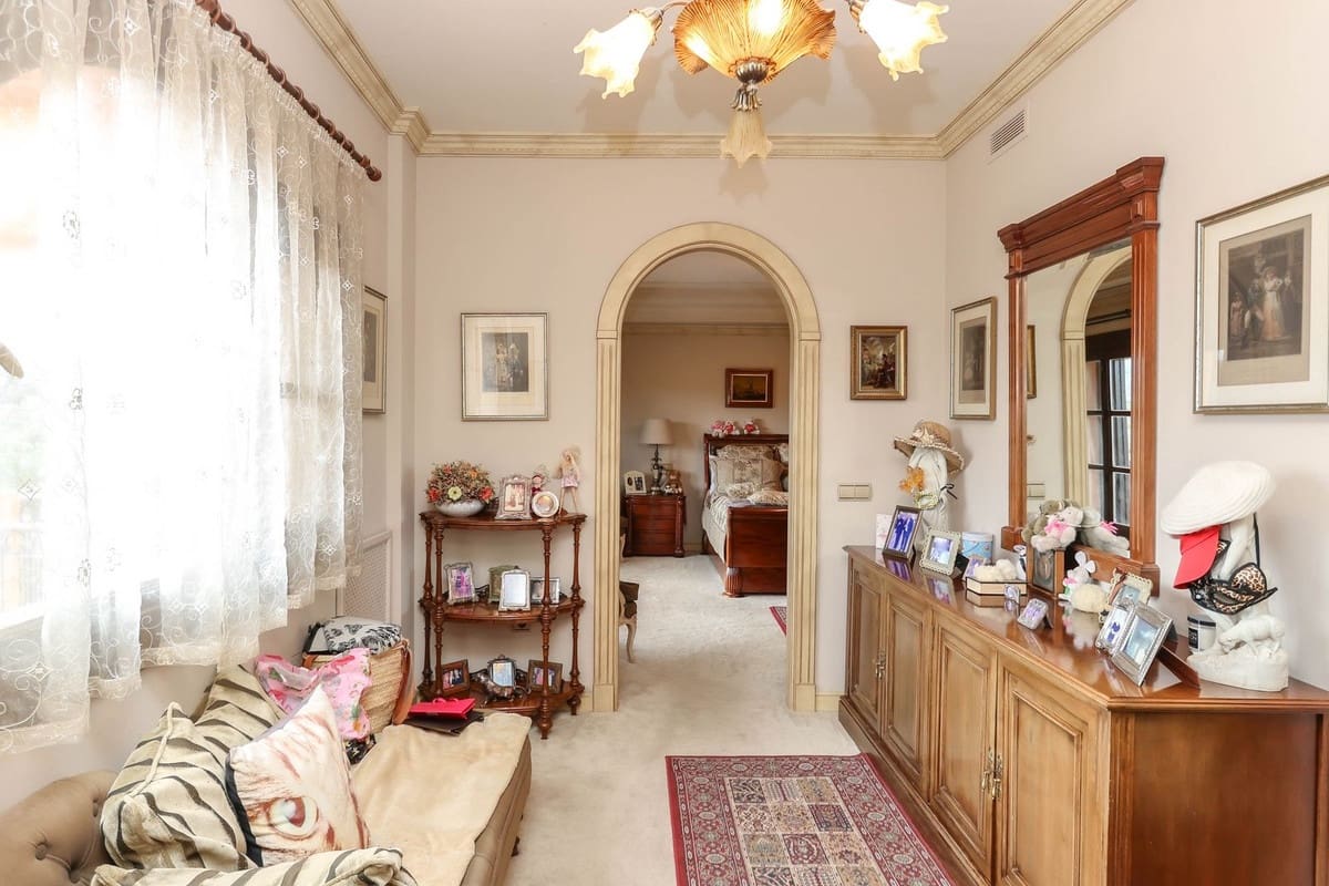 5 soveværelse Villa til salg i Monda - € 899.000 (Ref: 9145095)