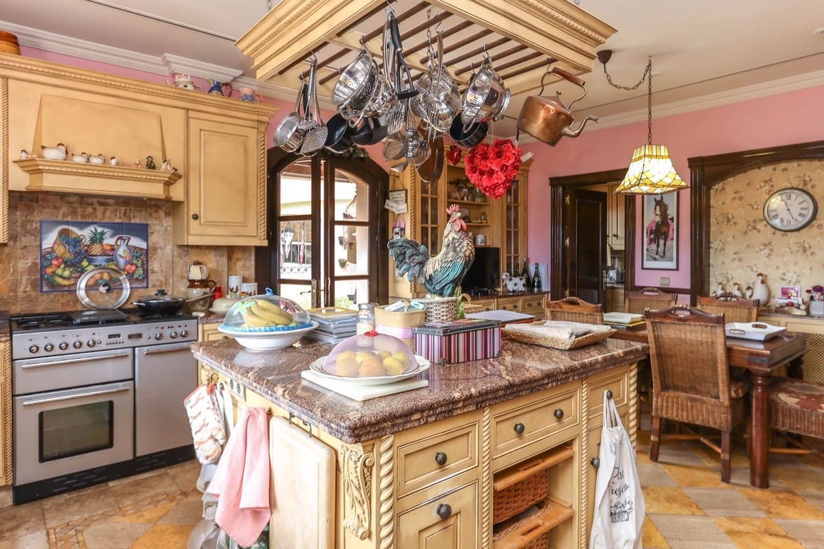 5 soveværelse Villa til salg i Monda - € 899.000 (Ref: 9145095)